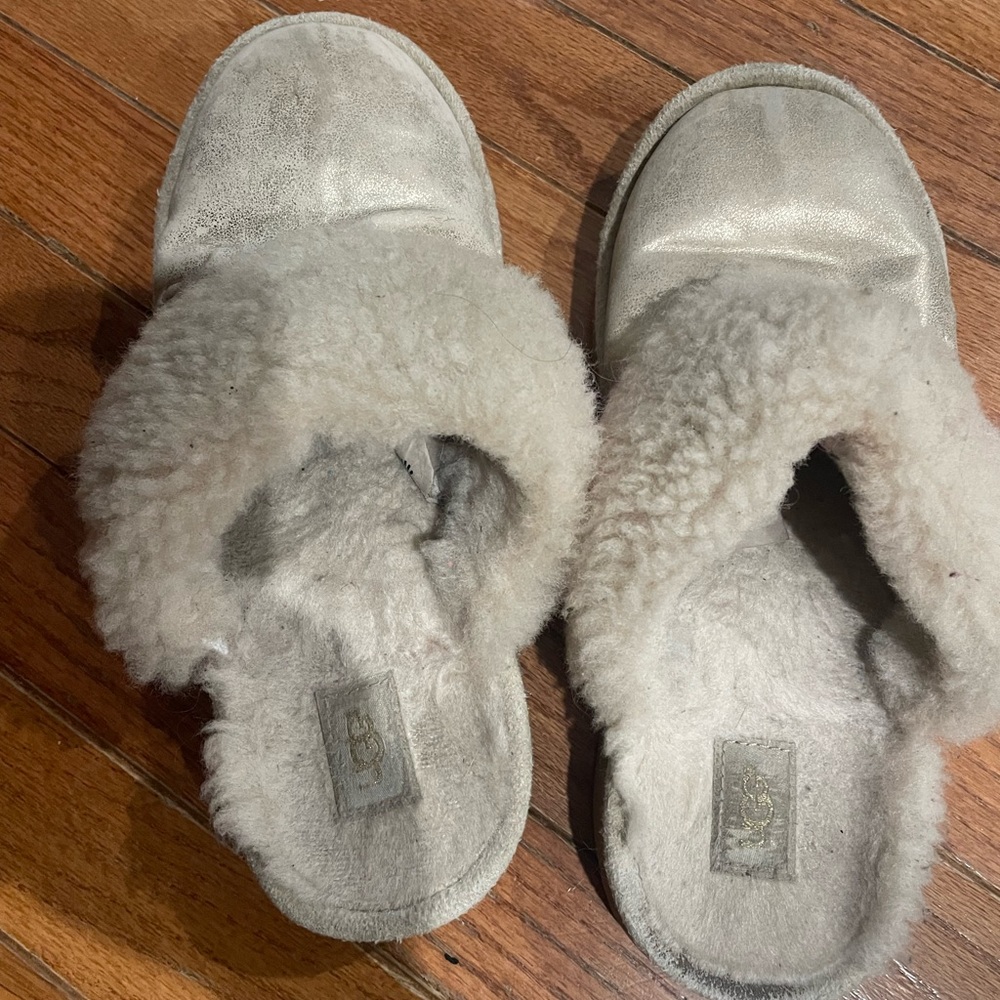 Gold ugg slipper youth size 6